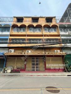 For SaleShophouseSukhumvit, Asoke, Thonglor : Rent or sell commercial buildings 3 booths - Phrom Phong