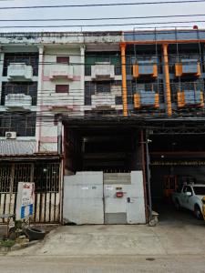 For RentShophouseMin Buri, Romklao : Commercial building for rent, 4 and a half floors, next to Suwinthawong Road.