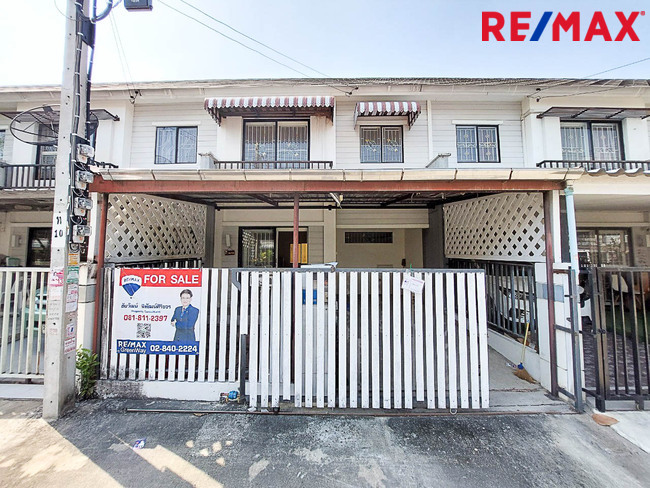 For SaleTownhouseBang kae, Phetkasem : Townhouse for sale, Bang Khae, 2 floors, Pruksa 61 project, Soi Petchkasem 63, cheap price, 3 bedrooms, 2 bathrooms