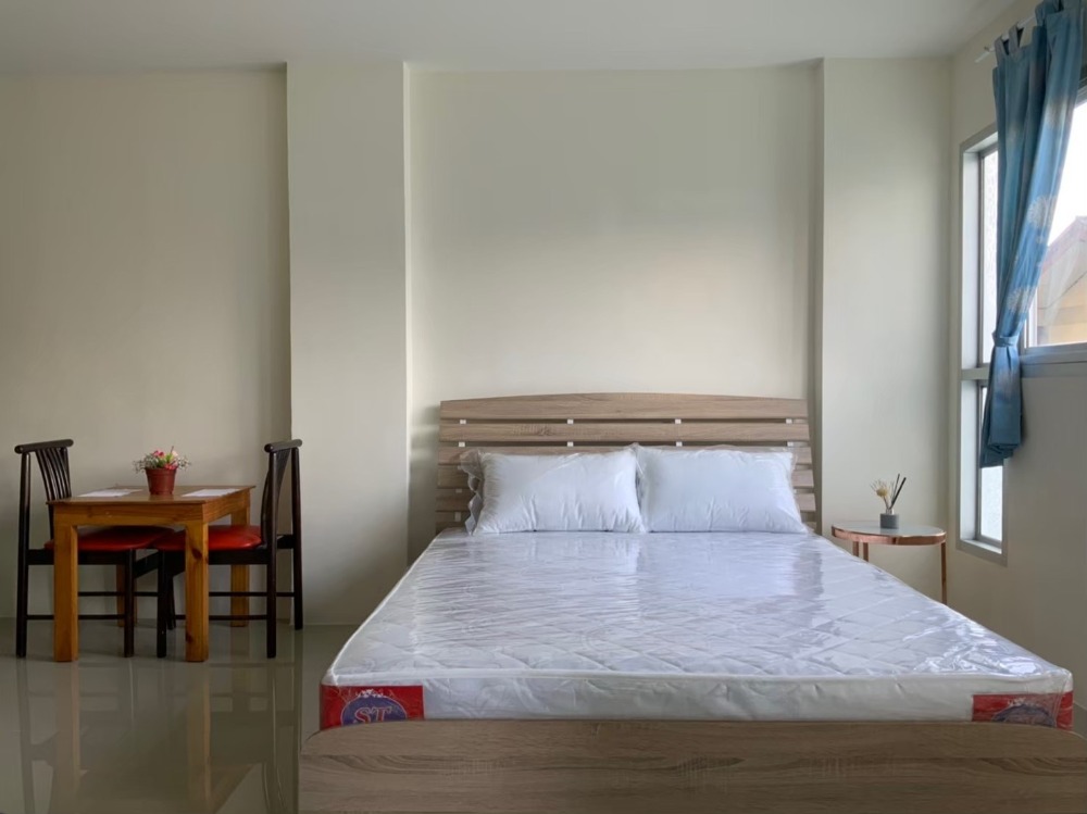 For SaleCondoMin Buri, Romklao : The owner sells by himself, selling cheap, 1.4 million, ready to move in, free transfer.