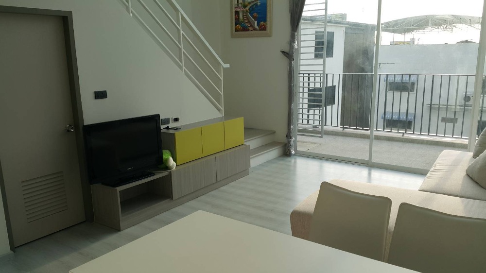 For RentCondoChaengwatana, Muangthong : Greene Condo Chaengwattana Condo, ready to move in, Chaengwattana location, Duplex room, perfect location complete with many facilities