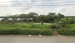 For RentLandLadkrabang, Suwannaphum Airport : Land for rent, filled with 350 square wah, very good location, 50 meters wide on the main road, parallel to the motorway.