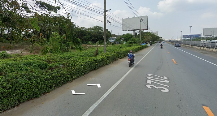 For RentLandLadkrabang, Suwannaphum Airport : Land for rent, filled with 350 square wah, very good location, 50 meters wide on the main road, parallel to the motorway.