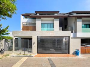 ขายบ้านเลียบทางด่วนรามอินทรา : ไพรเวท เนอวานา เรสซิเดนซ์ / 3 ห้องนอน (ขาย), Private Nirvana Residence / 3 Bedrooms (SALE) TP173