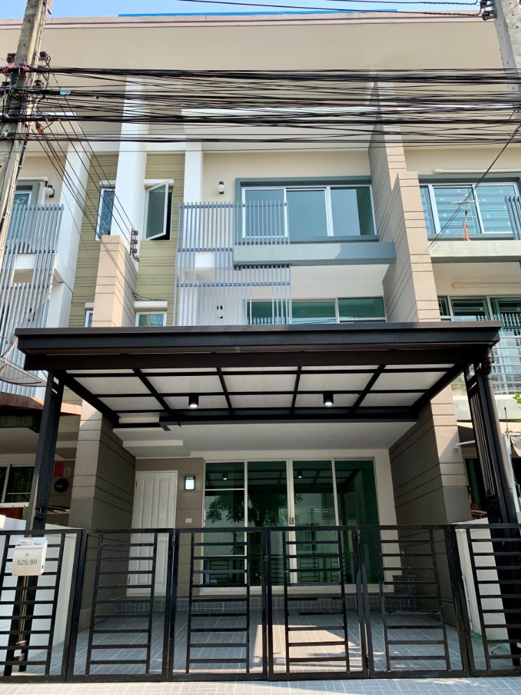 For SaleTownhouseRathburana, Suksawat : 3-storey townhome for sale - Townplus Pracha Utit fully renovated and ready to move in