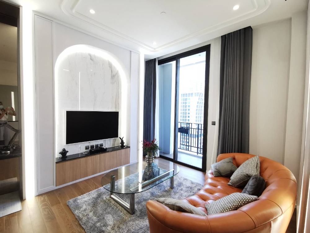 ให้เช่าคอนโดวิทยุ ชิดลม หลังสวน : Muniq Langsuan: 1bed 1bath 56.42sqm. 70,000/mth 19.8 mil Am: 0656199198