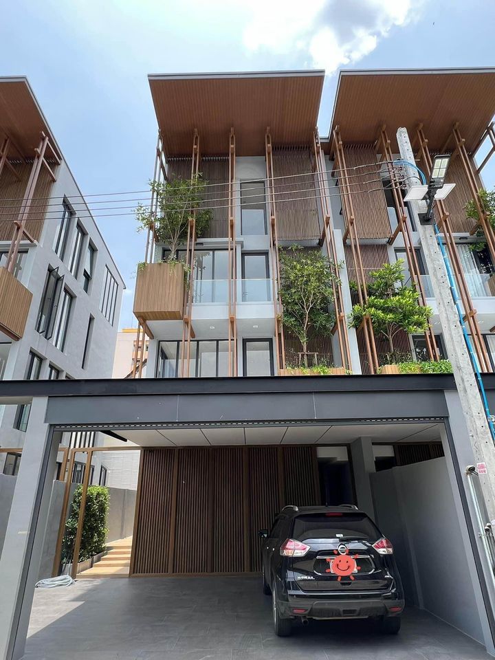For SaleHouseChokchai 4, Ladprao 71, Ladprao 48, : Project ALIVE Ekkamai-Ramintra, luxury twin house, 3 and a half floors, Modern Tropical style 🔥 [Promotion!!] 🔥Good price