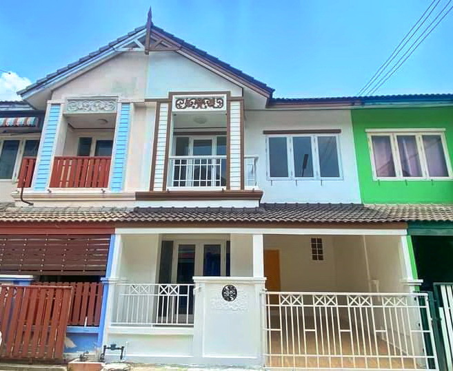 For SaleTownhousePathum Thani,Rangsit, Thammasat : Townhouse for sale Baan Fah Piyarom, newly renovated, free transfer, Lam Luk Ka Khlong 6