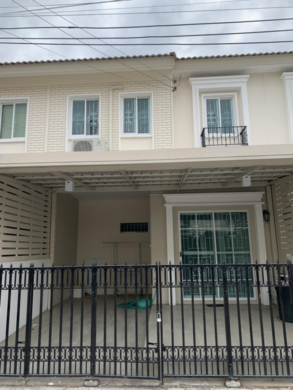 For SaleTownhouseMin Buri, Romklao : urgent!! Sale with tenants Townhouse 2 floors, 3 bedrooms, 2 bathrooms, 1 multipurpose room, Soi Miss Teen Ramkhamhaeng 💓