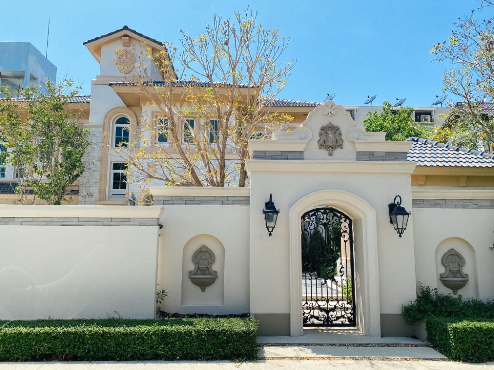 ขายบ้านพระราม 2 บางขุนเทียน : โครงการ ลดาวัลย์ พระราม 2 Ladawan Rama 2 พื้นที่ 390 Sqm 4 Bedroom 5 Bathroom