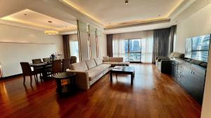 For RentCondoWitthayu, Chidlom, Langsuan, Ploenchit : For Rent Luxury 275sqm 4 Bed 3 Bath Condo Royal Residence Park 200m from Lumpini Park