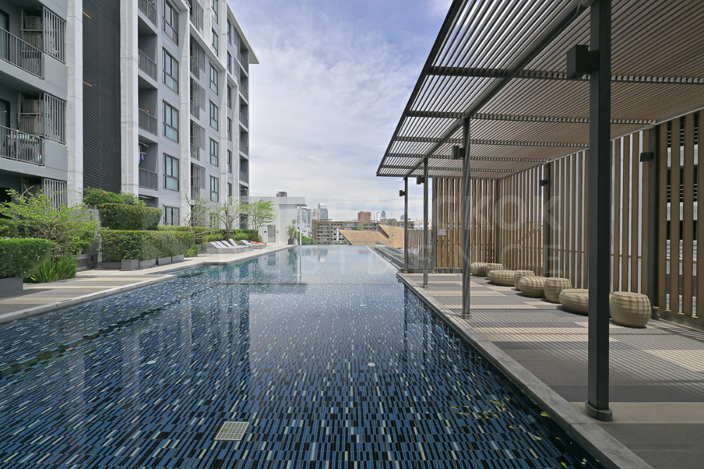 For SaleCondoRatchadapisek, Huaikwang, Suttisan : [Sale] Quinn17 46sq.m. 1Bed 1Bath Furnished PoolView