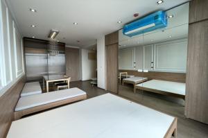 For SaleCondoSukhumvit, Asoke, Thonglor : Code C20230500060....Park Origin Phromphong for sale, studio room, 1 bathroom, high floor, partly furnished, Special Deal!!