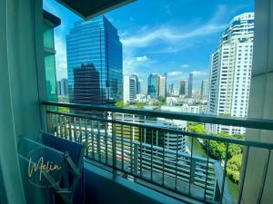 For RentCondoRama9, Petchburi, RCA : Circle Condominium Phetchaburi, near MRT Phetchaburi, only 800 m.