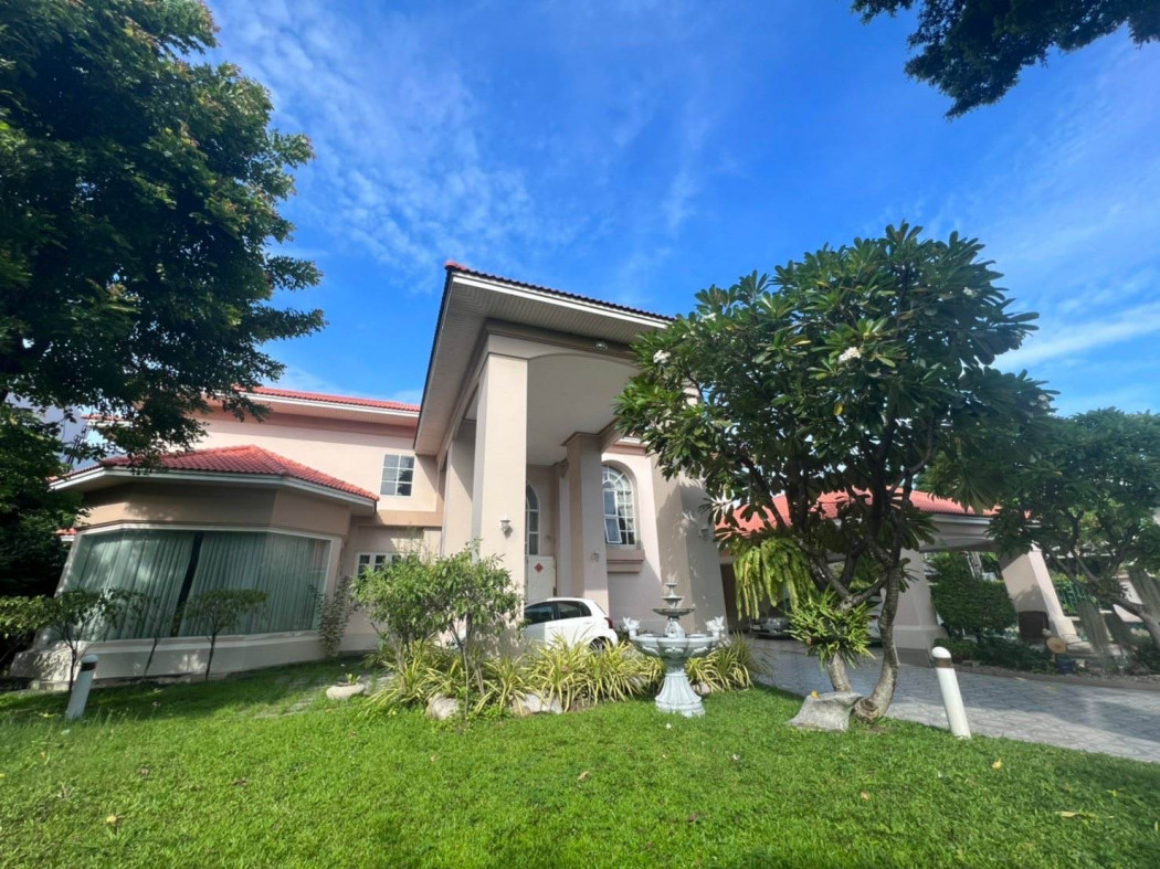 For SaleHouseYothinpattana,CDC : Selling a mansion in the Town in town area (close to the BTS 850 m.) on an area of ​​​​1-2-49 rai, 6 bedrooms, 6 bathrooms with a large shady garden.