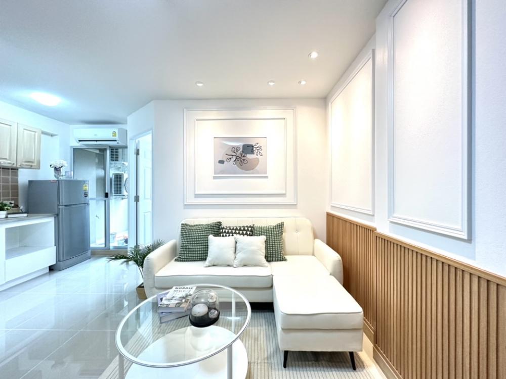 For SaleCondoRamkhamhaeng, Hua Mak : Condo in potential location Can go in and out of both Lat Phlao, Ramkhamhaeng, Ramintra, salary 20,000 can be the owner Bank bill starting at 6,xxx/month