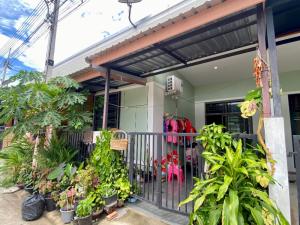 For SaleTownhouseKoh Samui, Surat Thani : Urgent sale! Townhome, Grand Paragon Village, Mapring, one floor, area 18.8 sq m, good condition, convenient transportation, near Central Surat Thani, only 5 minutes!
