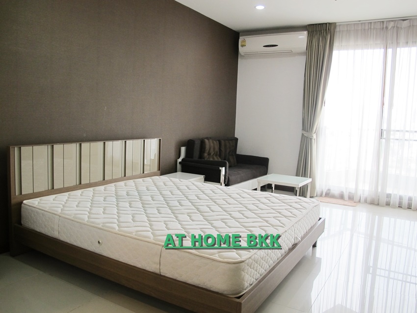 For RentCondoRatchathewi,Phayathai : FOR RENT at least 3 months contract Studio 38 sq.m Supalai Premier Ratchathewi