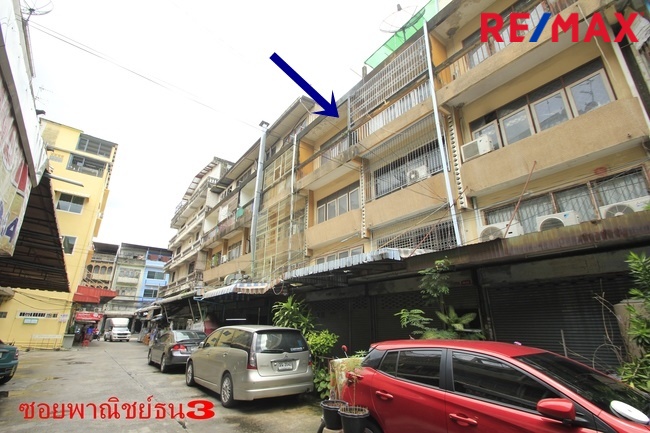For SaleShophousePinklao, Charansanitwong : Commercial building near BTS Charan 13, Tha Phra Intersection, Commercial Thonburi 1 4-storey commercial building, can open a clinic, office, office