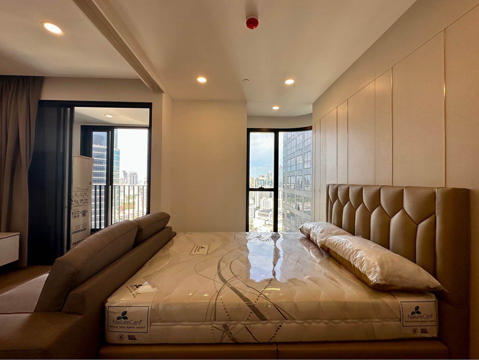 For RentCondoSiam Paragon ,Chulalongkorn,Samyan : For rent ❗️❗️Ashton Chula–Silom Line id: @gloryasset (with @ too) If interested in more details, add Line.