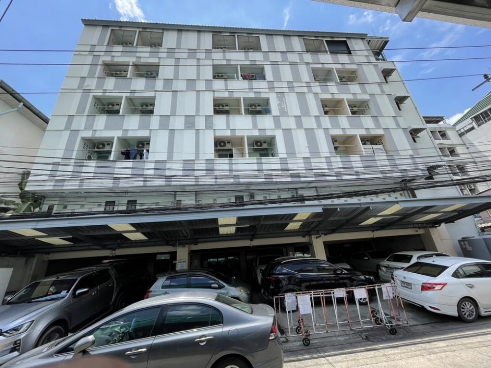 For RentRetailRatchadapisek, Huaikwang, Suttisan : Shops under the apartment (Shop) for rent in Ratchada Mengjai area