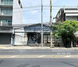 For RentRetailOnnut, Udomsuk : 1 rai (1,600 sq.m.) of business space for rent - Prakanong. The land is next to the road, has wide space for parking
