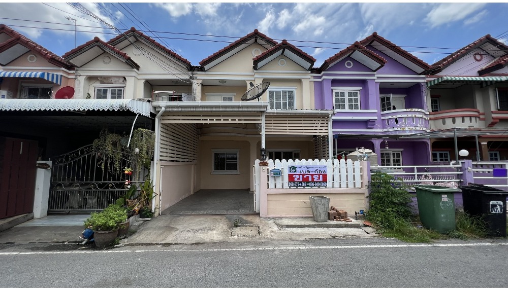 For SaleTownhousePathum Thani,Rangsit, Thammasat : Townhouse for sale Mongkhon Ville Village, Soi Bancha Pranee, size 23.9 sq.w., strong structure, beautiful condition, ready to move in