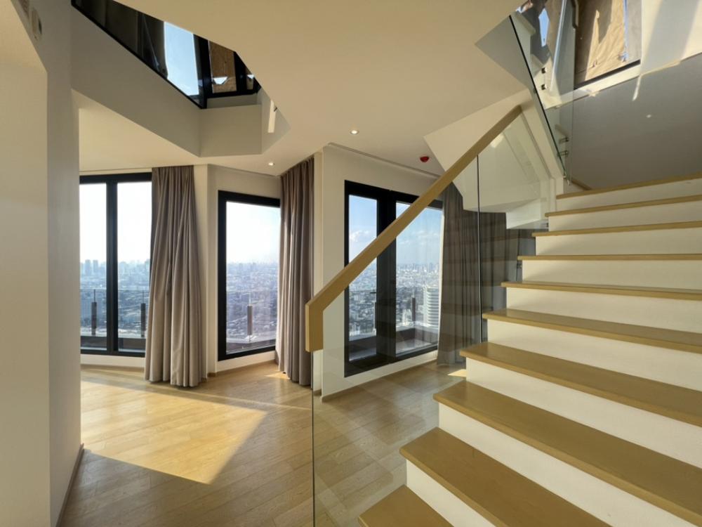 For SaleCondoRama9, Petchburi, RCA : Best in the area🔥Duplex Penthouse 170 sq m‼️In the heart of Rama 9 Last unit‼️Beautiful view, high floor‼️