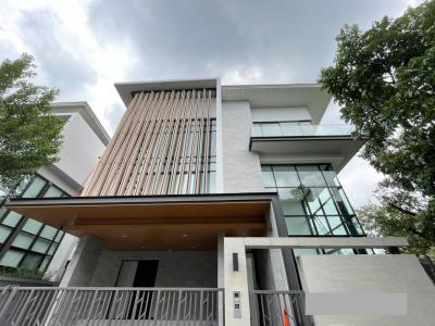 For SaleHousePattanakan, Srinakarin : House for sale, The Park Avenue, Krungthep Kreetha, 97.1 square meters, corner plot with private lift