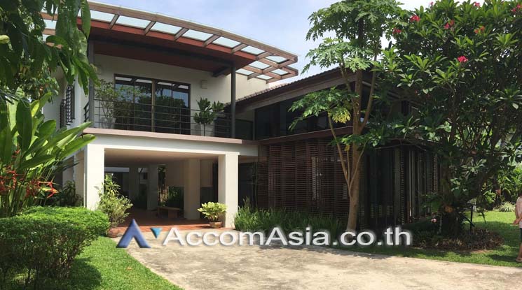For SaleHouseSukhumvit, Asoke, Thonglor : Garden, Huge Terrace, Private Swimming Pool | 5 Bedrooms House for Sale in Sukhumvit, Bangkok near BTS Ekkamai (10004201)