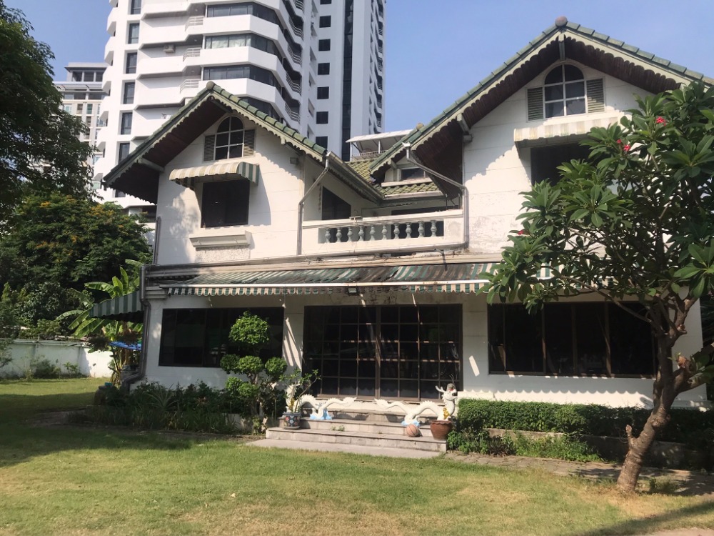 For SaleHouseLadprao, Central Ladprao : Single house Ladprao 10 / 5 bedrooms (for sale), Detached House Ladprao 10 / 5 Bedrooms (FOR SALE) MEAW255.