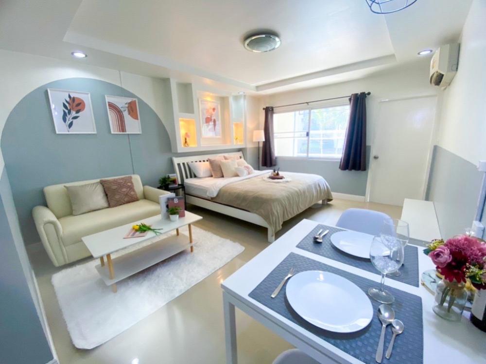 For SaleCondoLadprao, Central Ladprao : ✅ Condo for sale, Ratchada Prestige, pet-friendly condo 🐶🐱 Room size 31 sq m., studio type, 2nd floor, pool view, good location, price 1,090,000 baht 🚇 near the BTS 🛎 Hurry and reserve now.