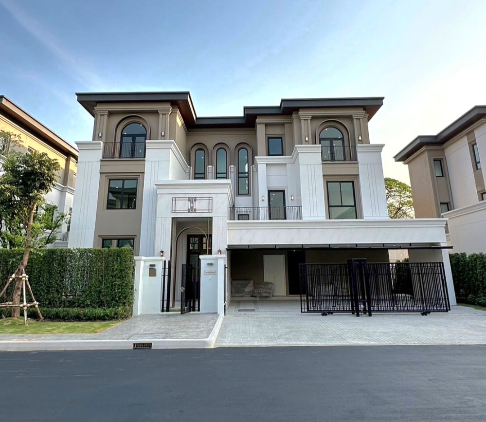 For SaleHousePattanakan, Srinakarin : JJ272 Sell ClNQ ROYAL Rama 9 - Krungthep Kreetha, new house, new house