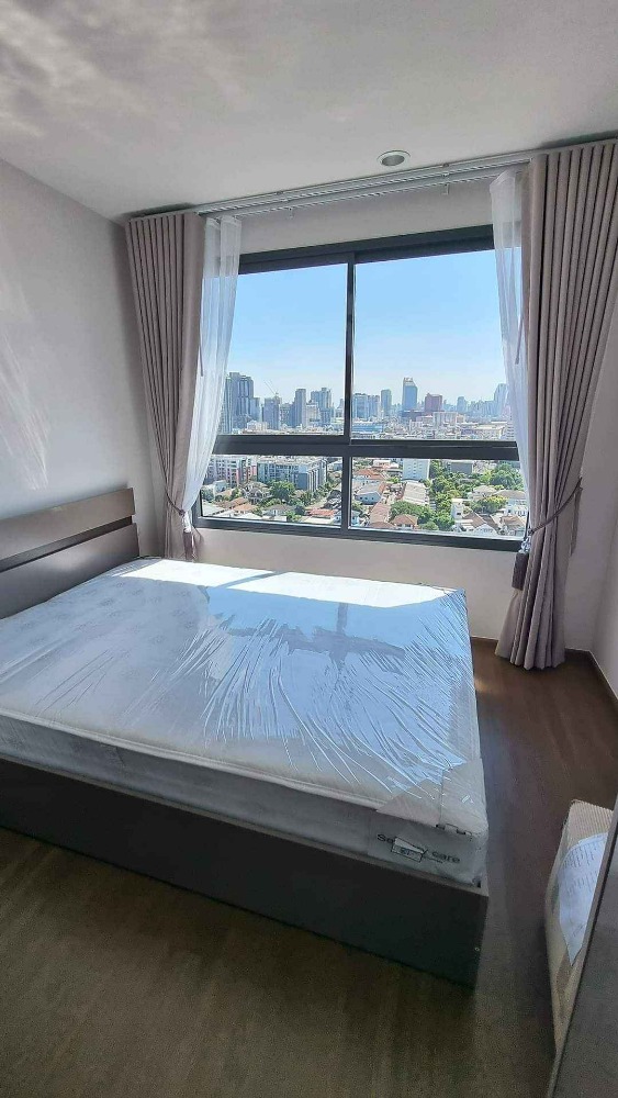 For SaleCondoRatchadapisek, Huaikwang, Suttisan : SALE !! Urgent discount [Ideo Ratchada-Sutthisan] - Great value, 2 beds, 6 million !! High floor, very beautiful view, spacious, 59 square meters. You can see the room, very worthwhile. Hurry up and contact / Ice 065-8219716.