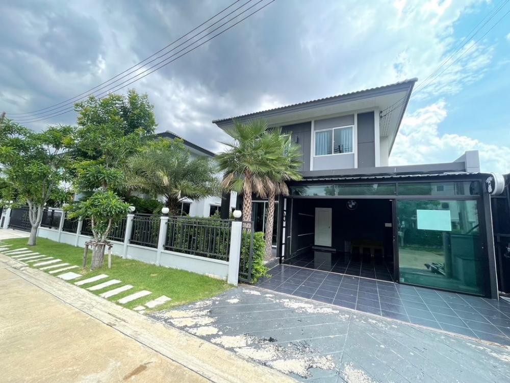 For RentHousePathum Thani,Rangsit, Thammasat : House for rent with furniture, Centro Rangsit Klong 4 project.