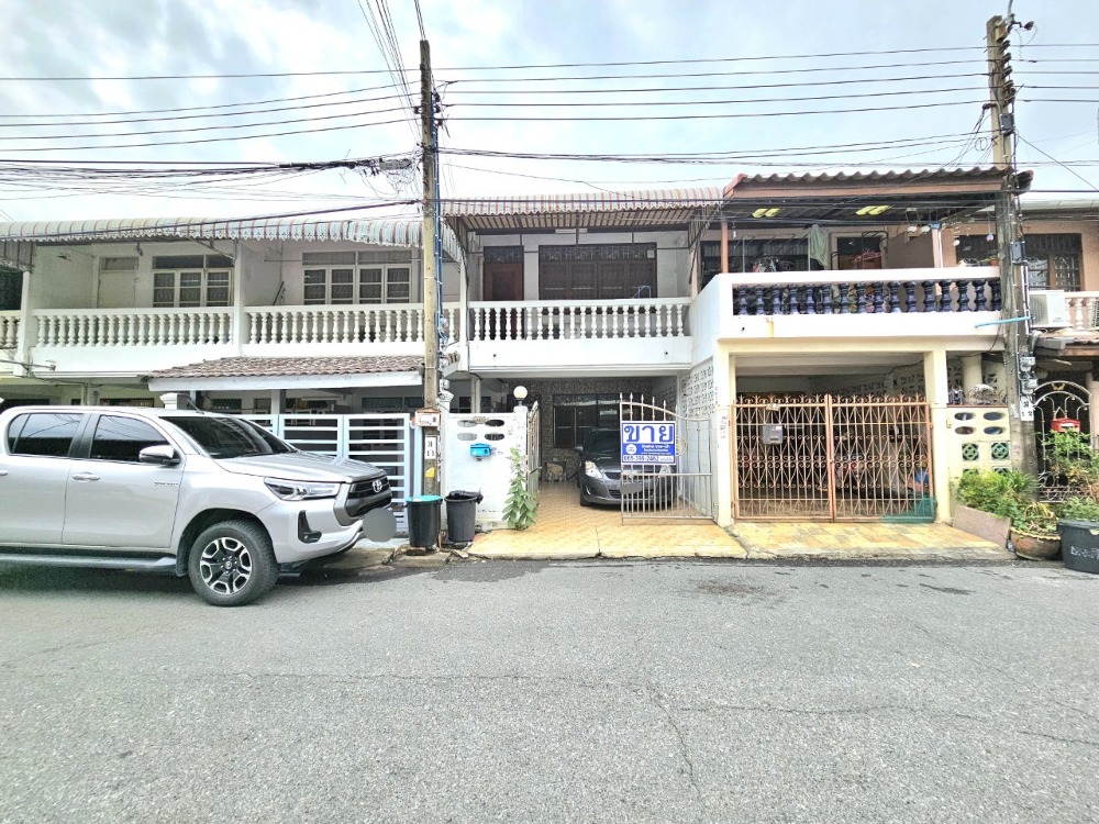 For SaleTownhouseKaset Nawamin,Ladplakao : ️Sale 2-storey townhouse, Thanasin Village, Project 5-6, Soi Nawamin 68, size 2 bedrooms, 17 square wah, with tenants, Khlong Kum Subdistrict, Bueng Kum District, Bangkok