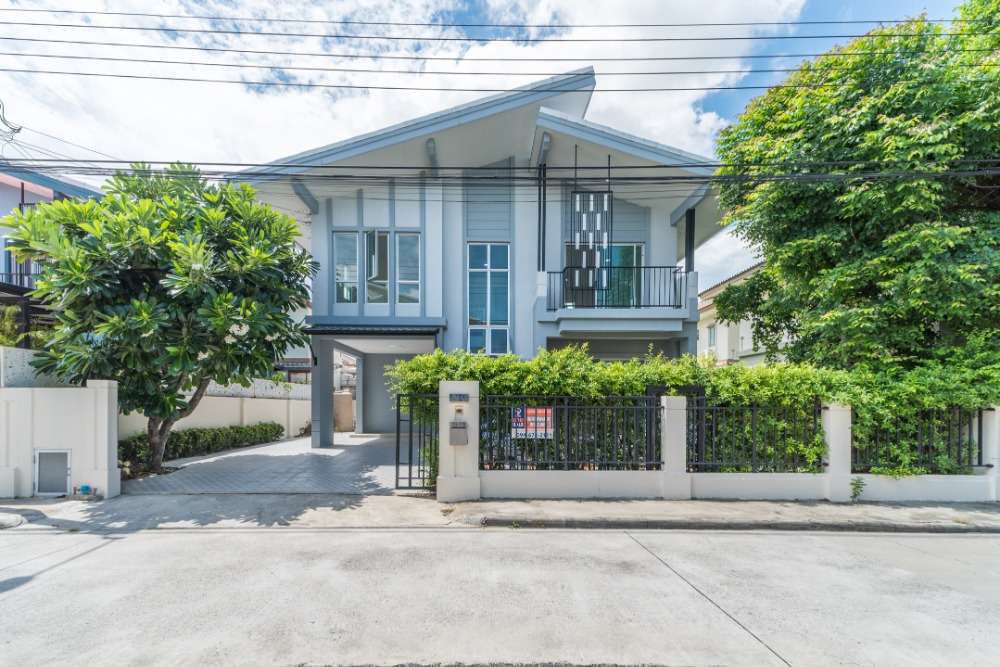 For SaleHouseSamut Prakan,Samrong : Urgent sale, new renovated detached house With the area around the house Pruksa Puri San Kaew, near Suvarnabhumi Airport, only 10 minutes
