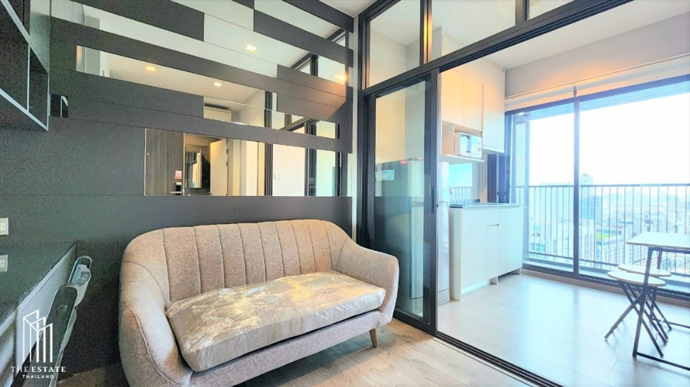 For RentCondoลาดพร้าว เซ็นทรัลลาดพร้าว : Condo for RENT *** Whizdom Avenue Ratchada-Ladprao *** ห้องชั้นสูง 20+ พร้อมอยู่ ครัวปิด วิวทิศใต้ ห้องตกแต่งสวยมีชั้นวางของเยอะ !!วิวสวยมาก!! @18,000 Baht