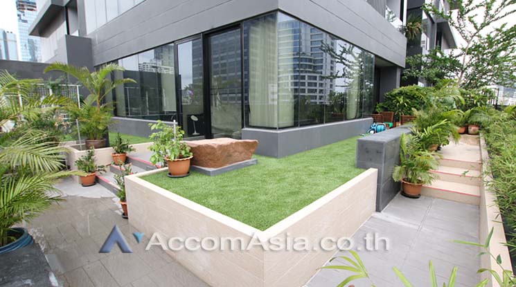 ขายคอนโดสีลม ศาลาแดง บางรัก : Huge Terrace | 2 Bedrooms Condominium for Sale in Silom, Bangkok near BTS Chong Nonsi at M Silom (AA11695)