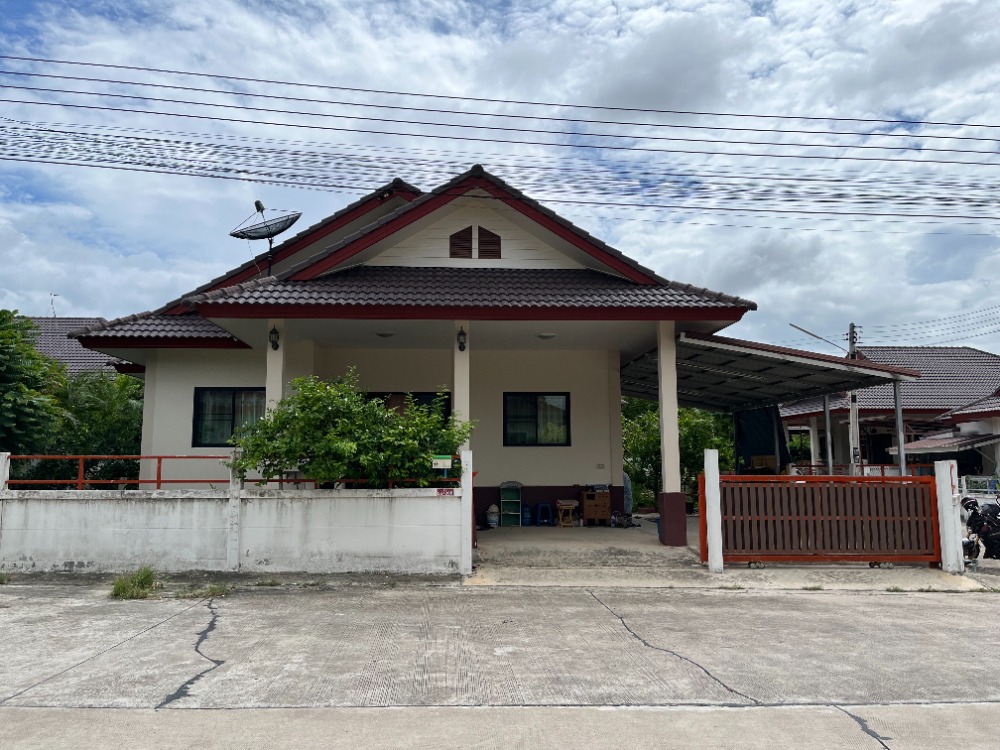For SaleHouseRayong : Single-storey house for sale at Warorot 5 village, Nikhom Phatthana, Rayong.