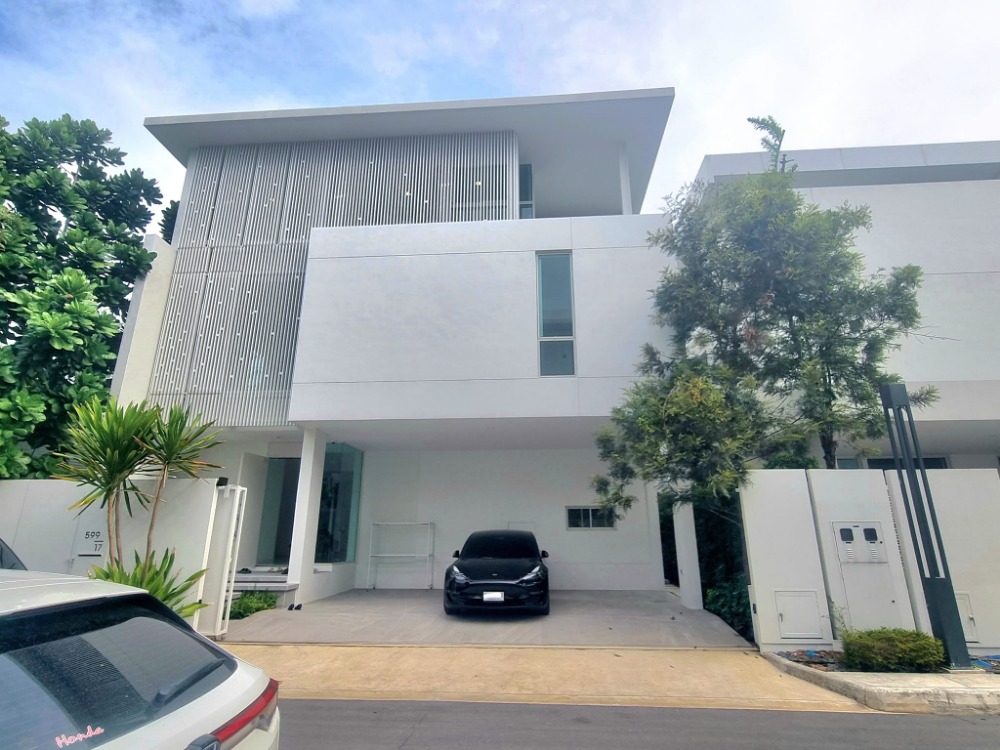 For SaleHouseYothinpattana,CDC : JJ299 Selling Vive Village Ekkamai-Ramintra, Soi Yothin 3, next to CDC, behind the corner