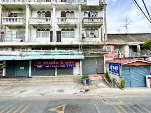 For SaleShophouseSukhumvit, Asoke, Thonglor : Commercial building for sale, 2 booths, Sukhumvit 77, only 160 meters away from On Nut 44, next to the alley road, cheap price, good condition