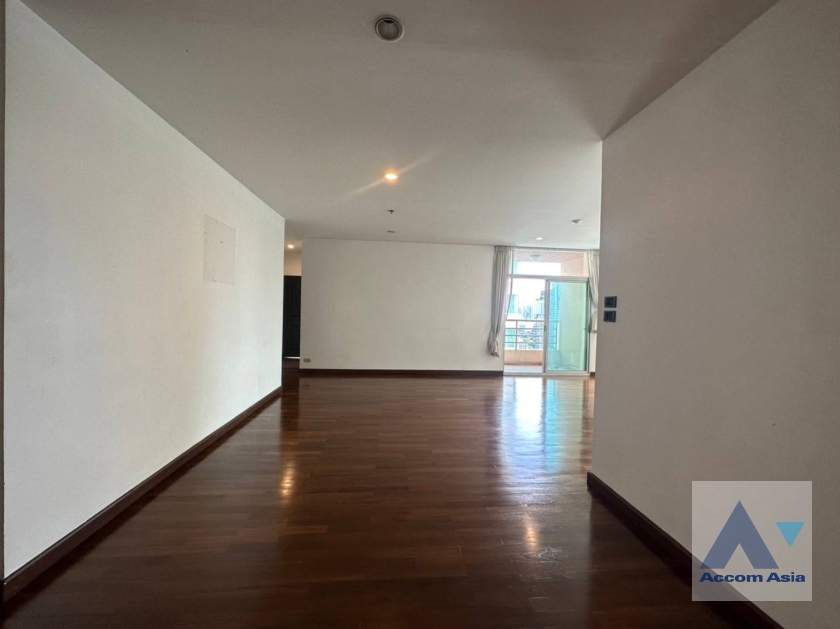 For RentCondoWitthayu, Chidlom, Langsuan, Ploenchit : 3 Bedrooms Condominium for Rent in Ploenchit, Bangkok near BTS Chitlom at Grand Langsuan (AA34021)