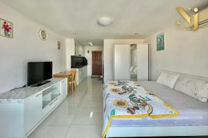 For SaleCondoPattaya, Bangsaen, Chonburi : Good price condo, millions, near Jomtien Beach Jomtien Tip Condotel
