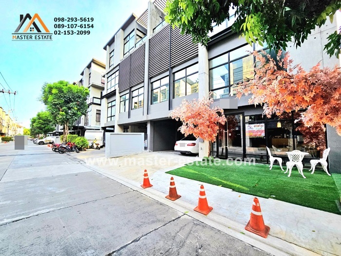 ขายโฮมออฟฟิศเลียบทางด่วนรามอินทรา : District ศรีวรา Town in Town ' Home Office Modern Style Type D เนื้อที่ 56.8 ตร.ว. พื้นที่ใช้สอย 540 ตรม. ที่จอดรถส่วนตัวได้ถึง 10 คัน เหมาะทำคลินิคความงาม , คลินิคทั่วไป , สถาบันติว , Modeling