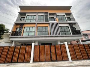 For SaleTownhouseRatchadapisek, Huaikwang, Suttisan : Newly built 3-storey townhome, Soi Pracharat Bamphen 17 Intersection 10, near MRT Sutthisan