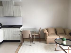 ให้เช่าคอนโดสุขุมวิท อโศก ทองหล่อ : Condo HQ Thonglor by Sansiri for rent ห้องสวยมากก น่่าอยู่สุดๆชั้นสูงวิวสวยตกแต่งปังเฟอร์ครบพร้อมเข้าอยู่ได้เลยใครสนใจรีบติดต่อเลยนะคะ