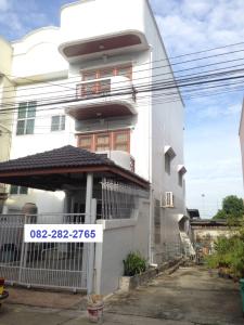 For SaleTownhouseYothinpattana,CDC : Behind the corner, 26 square meters, 3 baths, 3-storey townhome, Ladprao 84, Praditmanutham 3