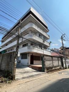 For RentShophouseBangna, Bearing, Lasalle : BS1155 4-storey building for rent, usable area over 1,000 sq m., Soi Bangna-Trad 19, near Central Bangna.