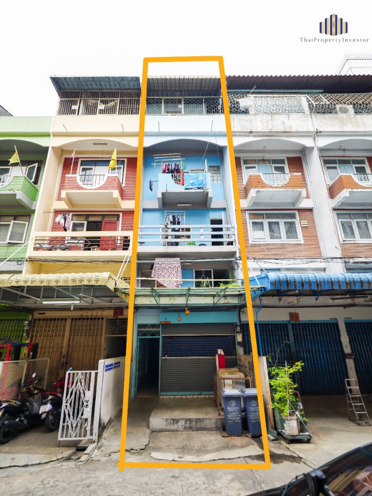 For SaleShophouseSathorn, Narathiwat : Urgent sale with tenants!! 4-storey commercial building, Soi Pradu, Chalermnimit Road, Charoenrat, good location, good structure, convenient transportation, near Rama 3 Road, suitable for investment!